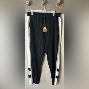 Jane & John pull on pants